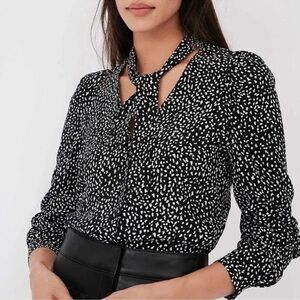 NWT Maje Cosini Black White Printed Tie Neck Button Shirt Size 2 Office Feminine